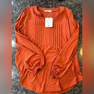 Women’s long sleeve shirt